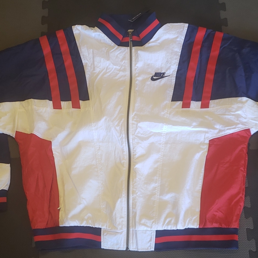 NWT NIKE SPORTWEAR RE-ISSUE MENS JACKET CJ4921-100